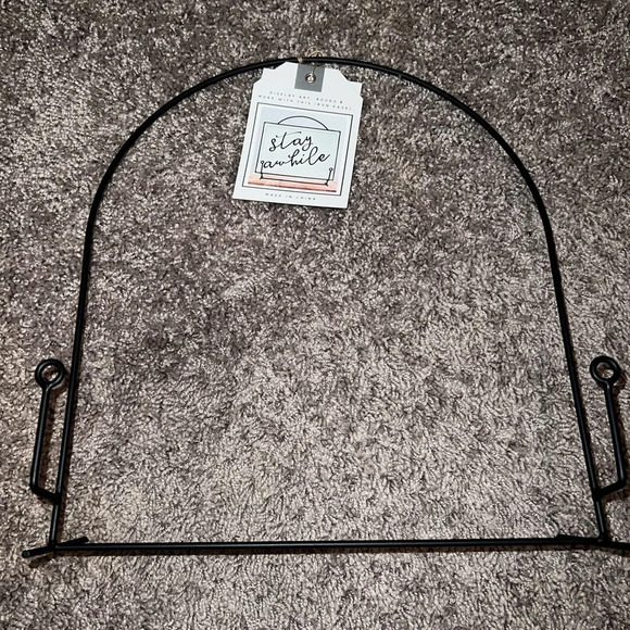 NWT Black Iron Easel - Picture 1 of 4